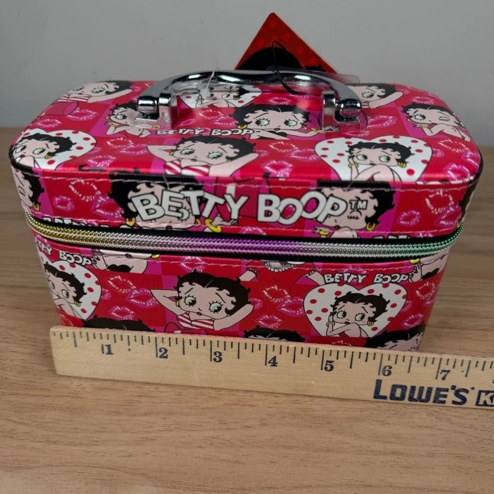 Betty Boop Makeup Bag Train Case Lips Hearts Red BP3817789AH Travel Vacation NEW